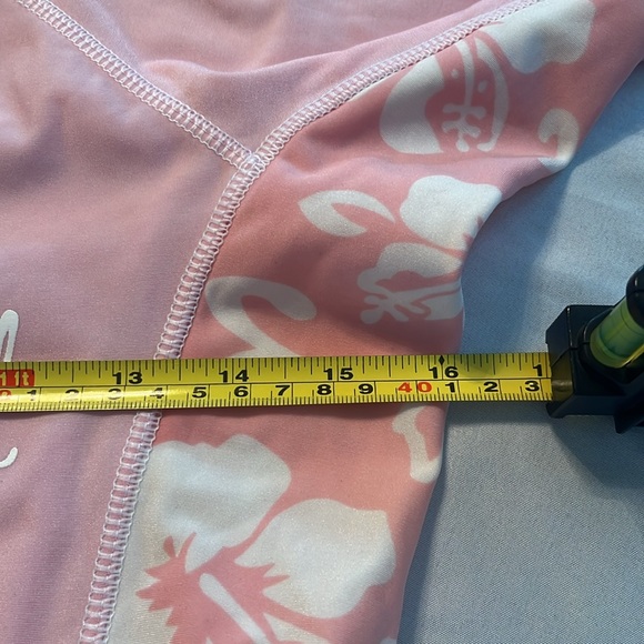 Island Built Ladies Rashguard - Picture 4 of 7